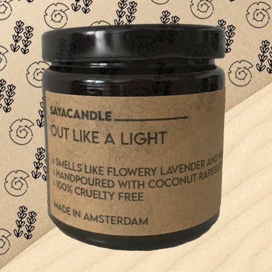 AUS WIE EIN LICHT - Handgemachte vegane Wachskerze für den Großhandel von Saya Candle - Vegan, Sustainable, Handmade Candles