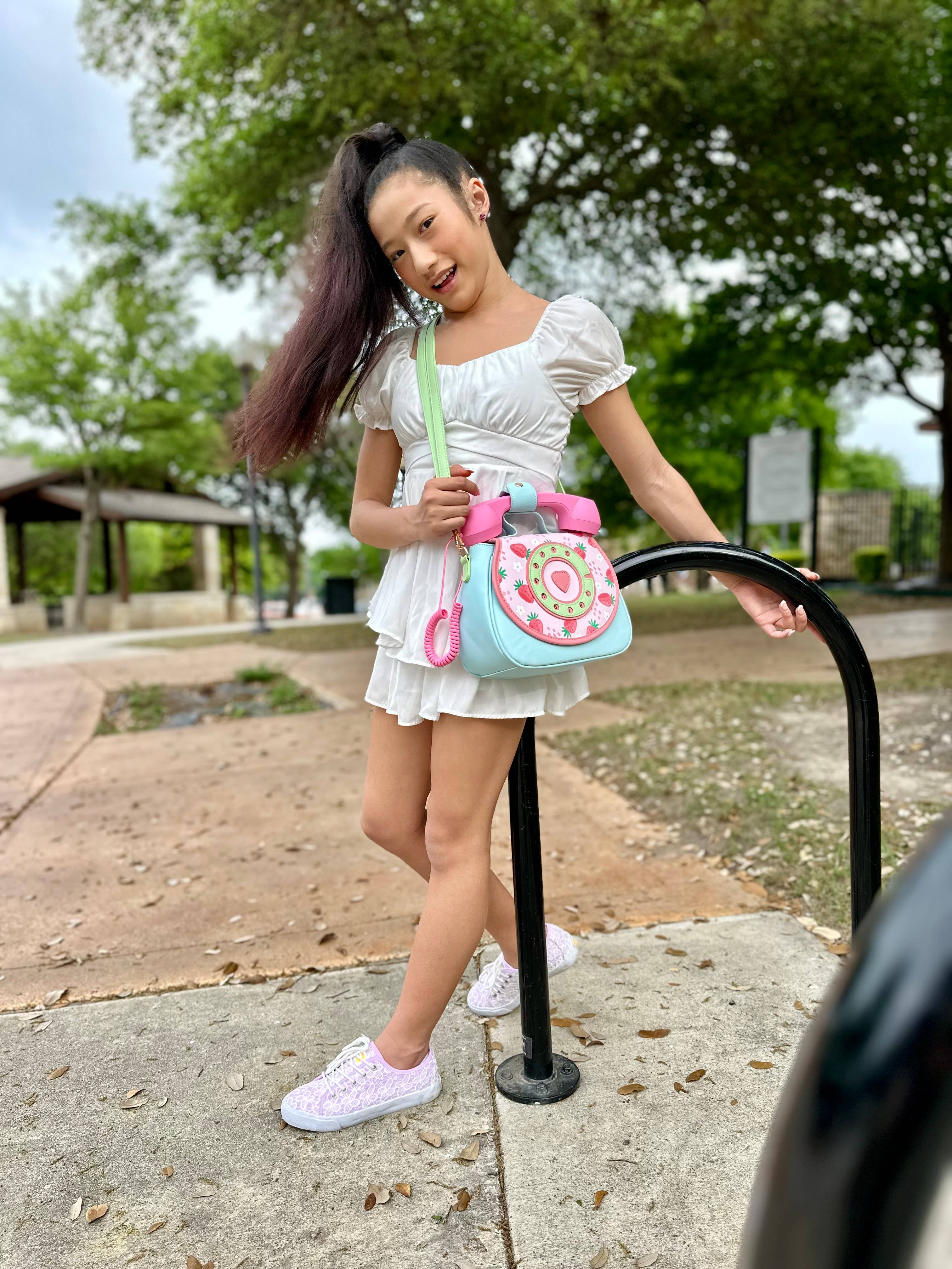 Bewaltz – wholesale Väska med handtag – Dam – Ring Ring Phone omvandlingsbar handväska - Strawberry Fields5