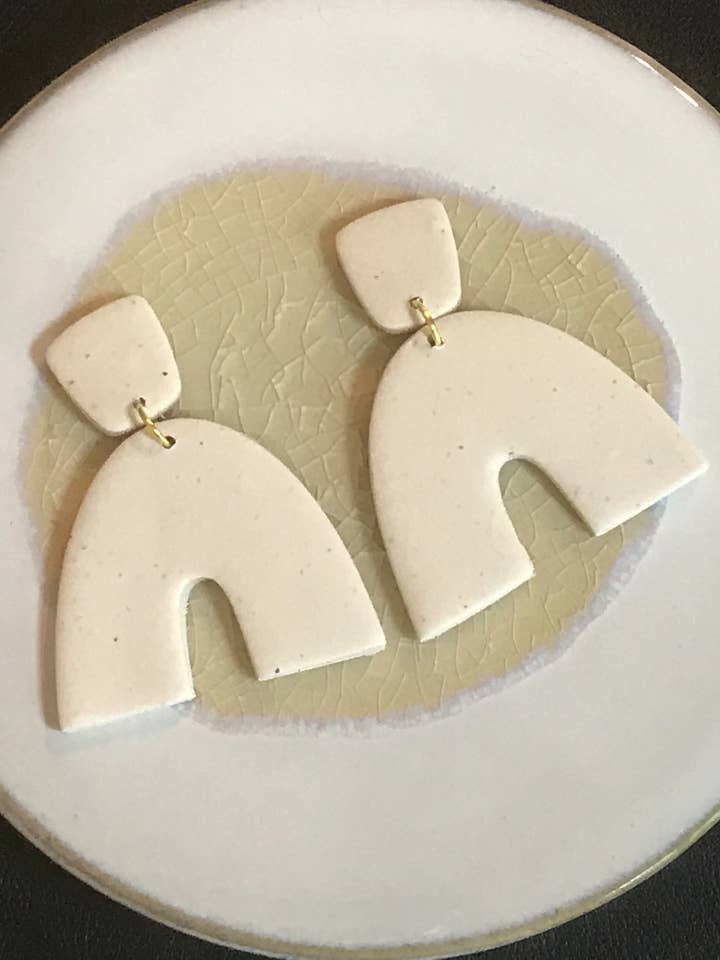 Cream Rainbow for wholesale by Looped