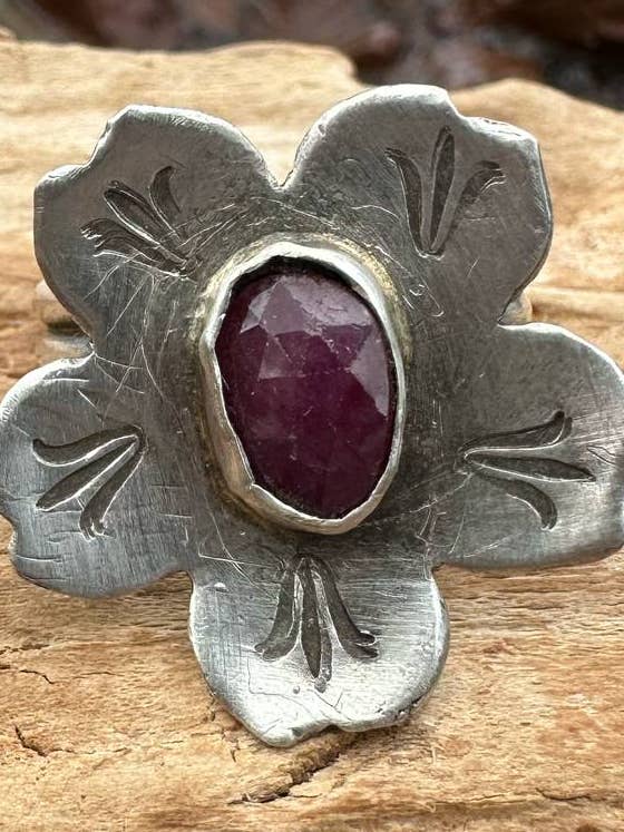 Anello a fiore in argento sterling e tormalina per la vendita all'ingrosso da parte di Mi Dio Jewelry