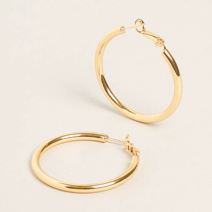 Orecchini a Cerchio con chiusura Omega immersi in oro S-14K per la vendita all'ingrosso da parte di Fashion City