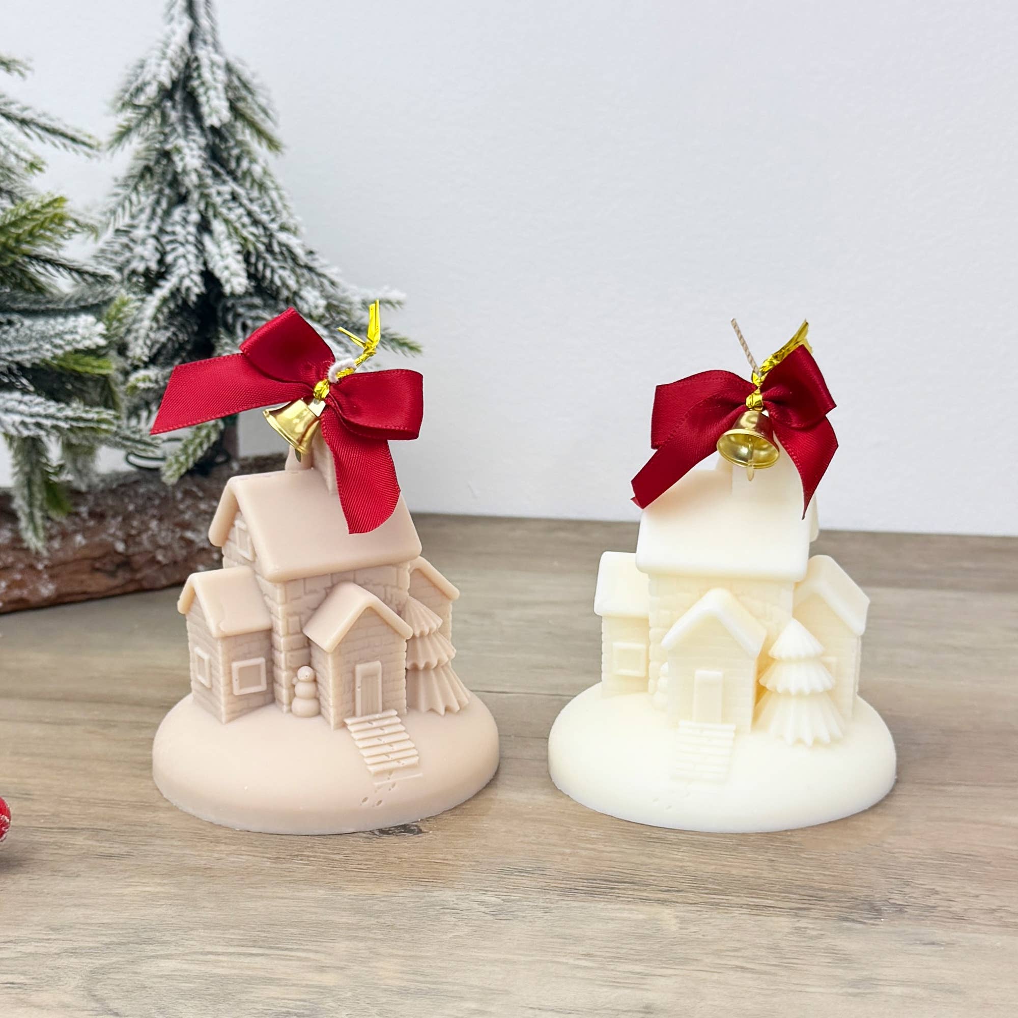 Eli and Things – wholesale Pillar candle – Snowy Christmas House Candle - Christmas Village Candle 1