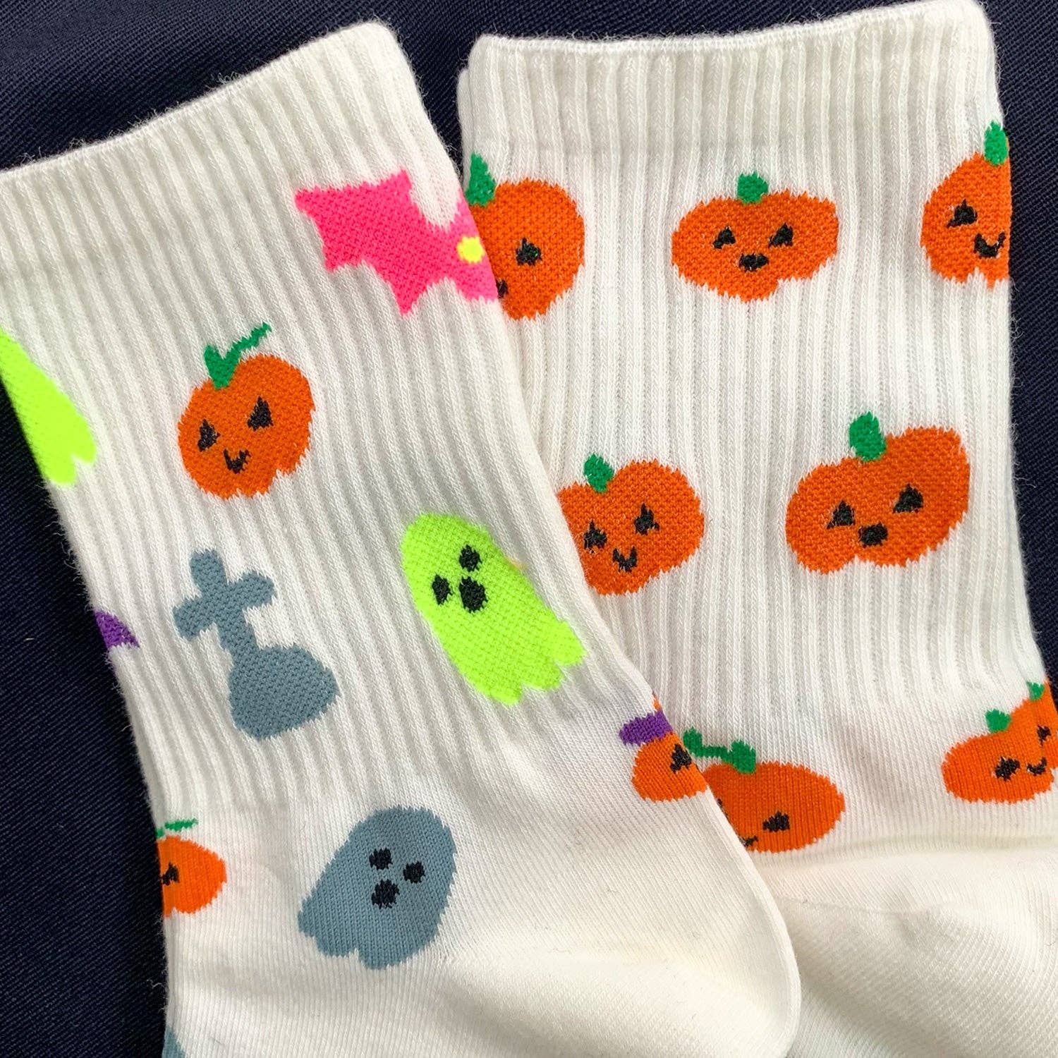 7DAYSSOCKS - Wholesale Socks - Women's - Women's Crew Halloween Emoticon Socks11