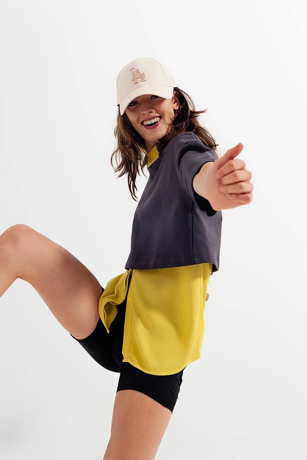 T shirt crop top dark grey for wholesale on Faire2