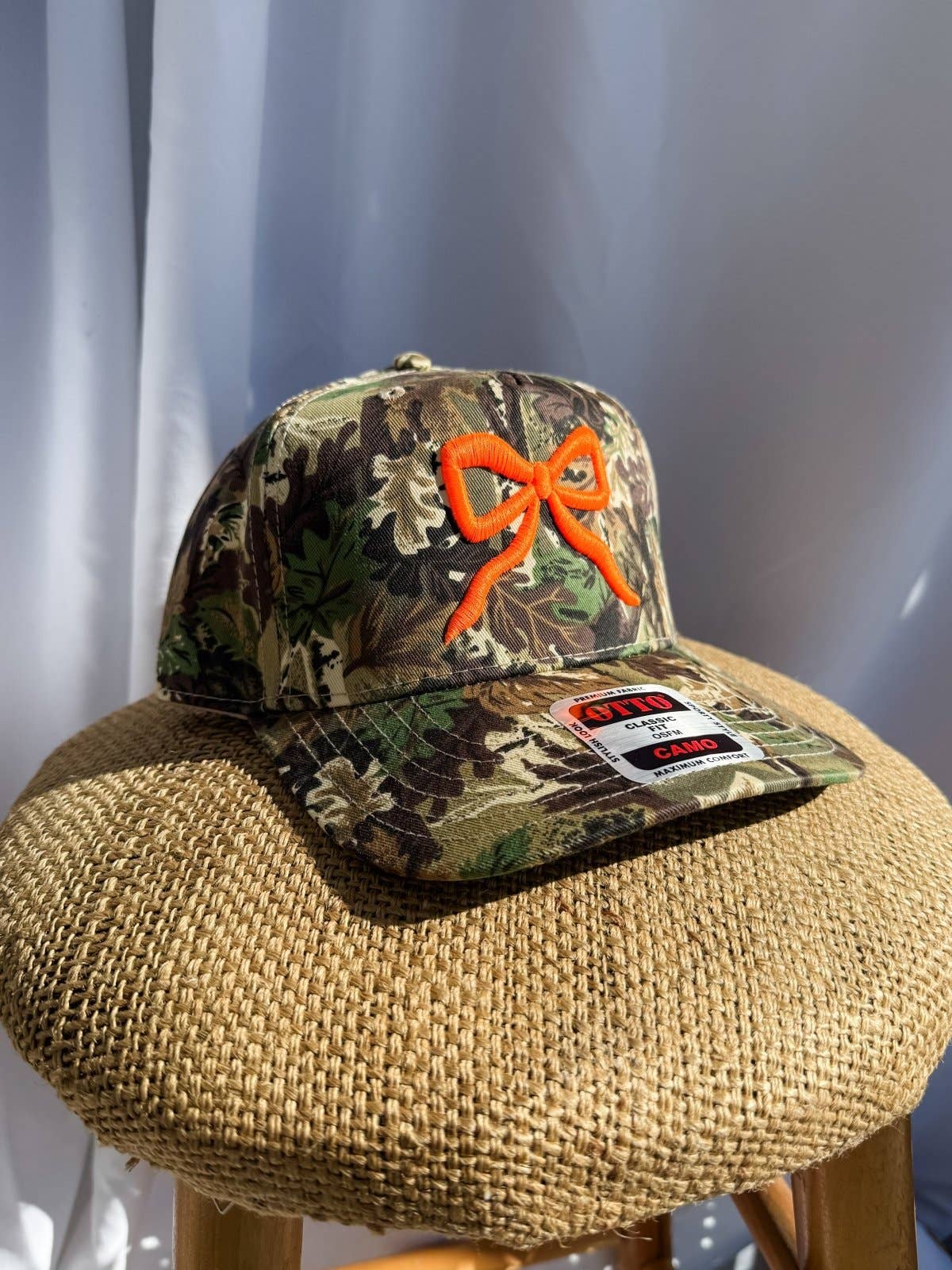 Coco & Rho – Großhandel Trucker-Cap – Damen – Bogen Tarnung - Trucker-Kappe Leuchtend Orange2