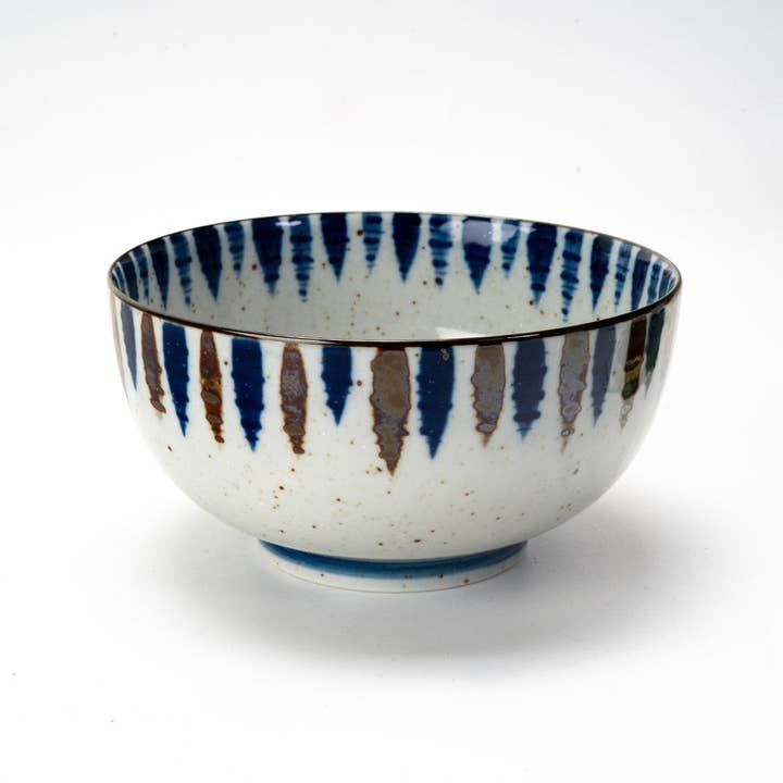 Urban Tokyo - Wholesale Bowl - Fuchitokusa 19oz 6.25"Dia x 3.25"H Porcelain Donburi Medium Bowl JP (4/48)4