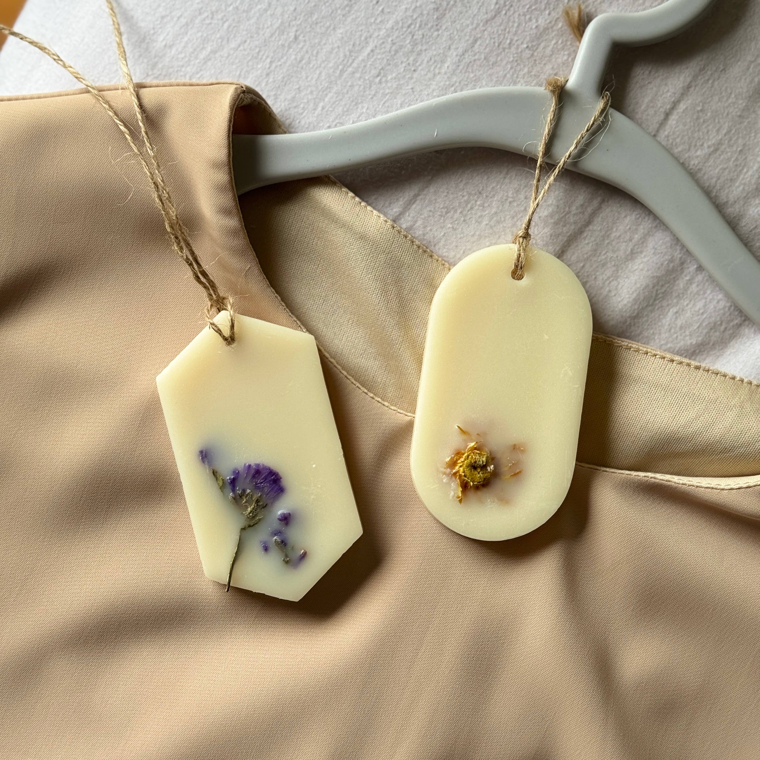 Dasho Shop - Vente Sachet parfumé - Sachet parfumé en cire de soja avec fleurs séchées aléatoires3