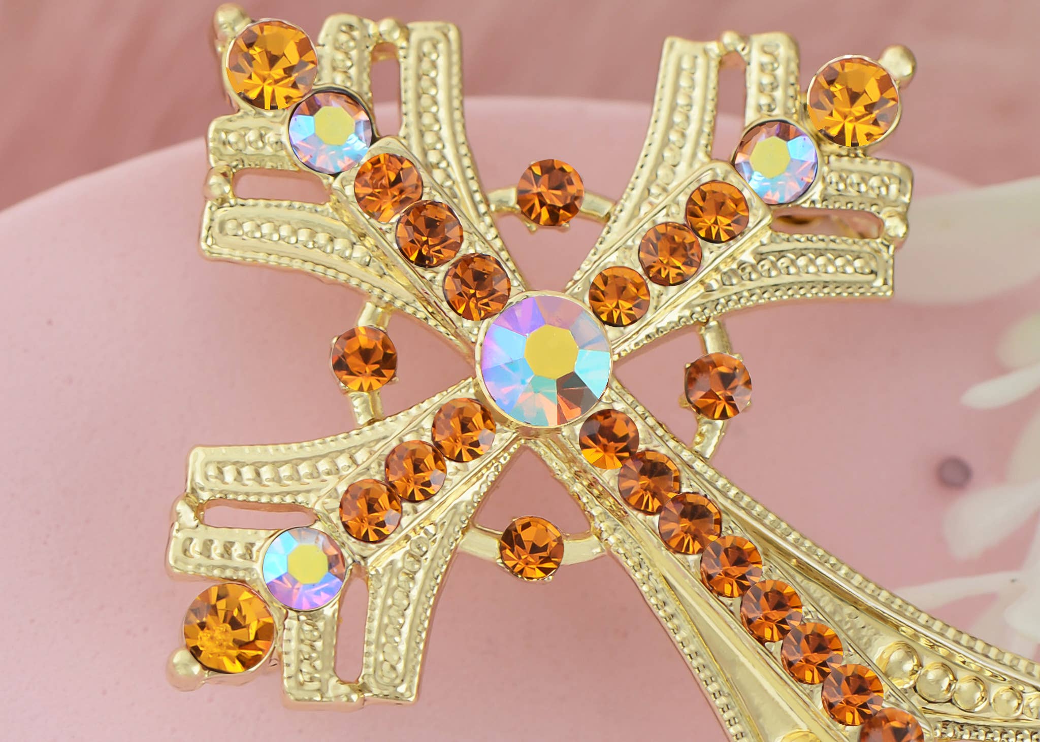 AK Brand - Vendita all'ingrosso Spille - Spilla a forma di croce religiosa argentata con strass35