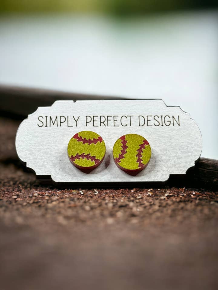 Pendiente de sóftbol, pendientes de sóftbol, joyas de sóftbol, color amarillo para venta al por mayor de Simply Perfect Design LLC