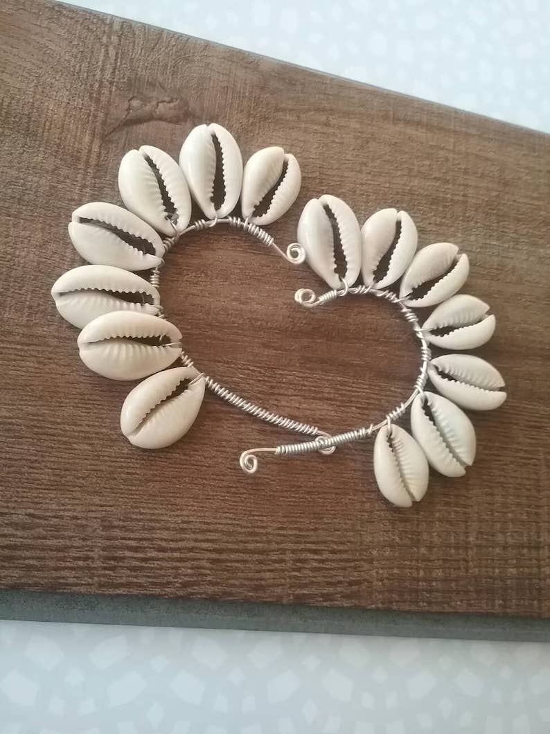 Bellacee Jewelry – Großhandel Ear Cuff/Ohrklemme – Ohrenklemme aus Kaurischalen (Paar)3