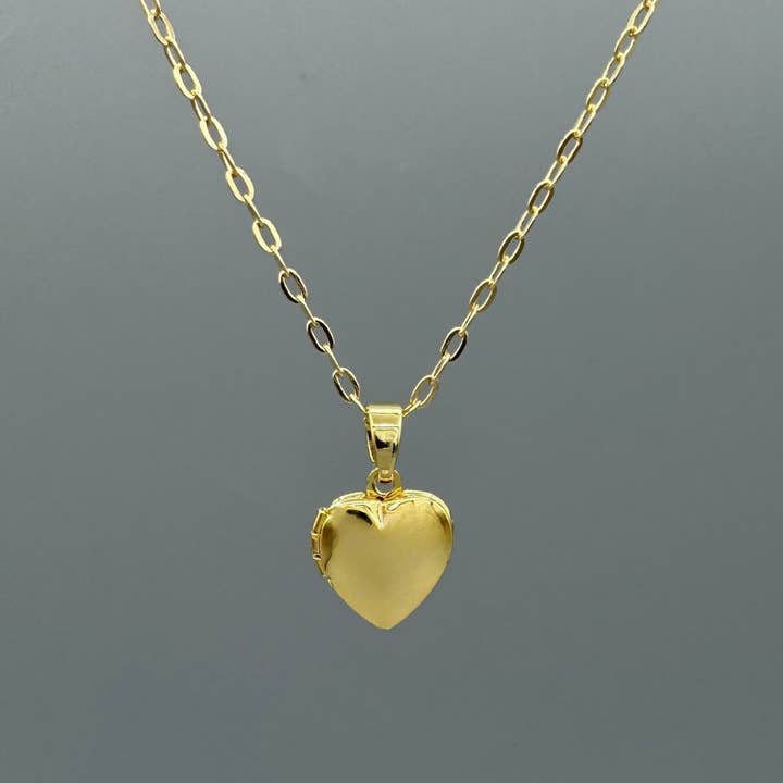 Collana con Ciondolo a Cuore Piccolo in Oro per la vendita all'ingrosso da parte di Something Silver