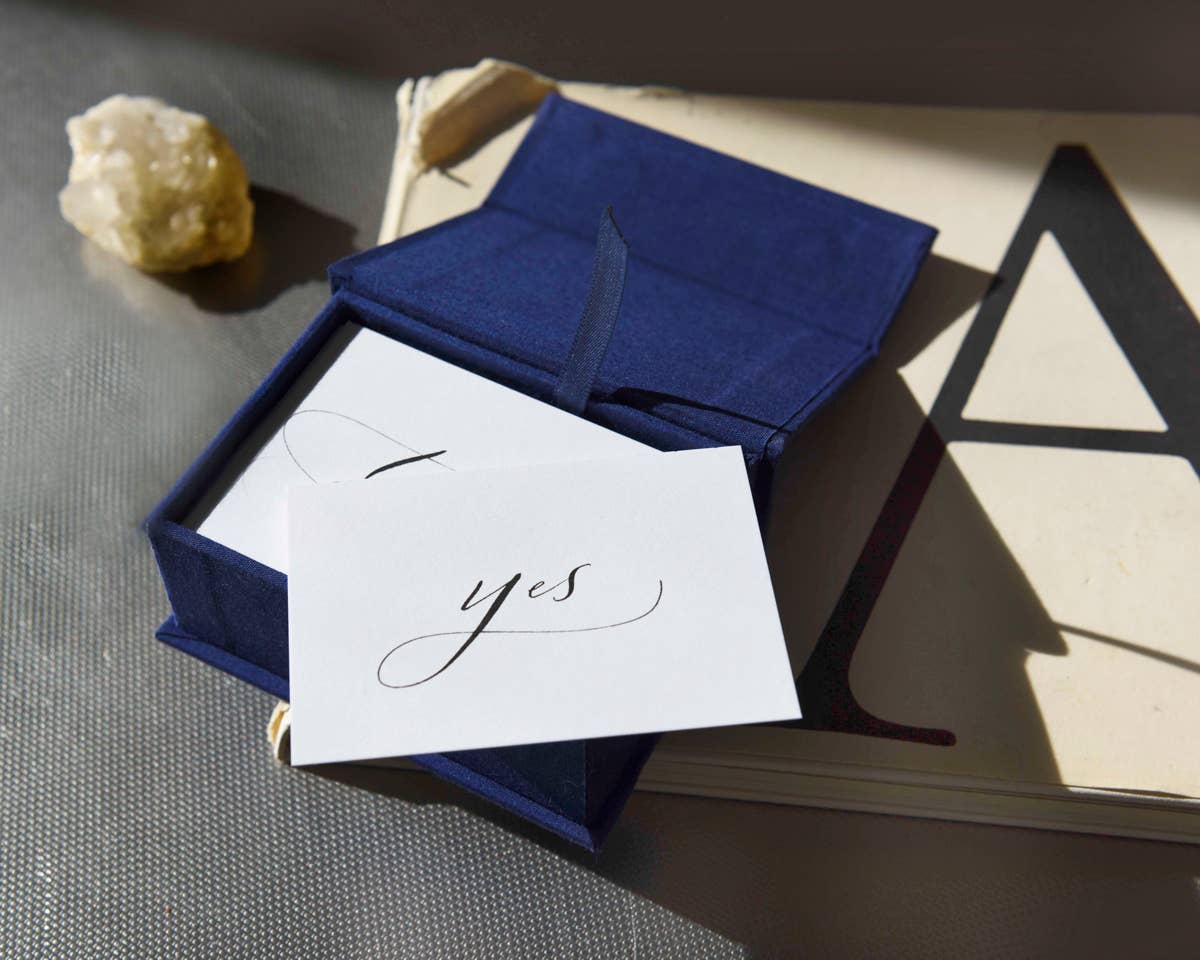 Paperfinger - Wholesale Decorative Tabletop Object - Daily Invitation8