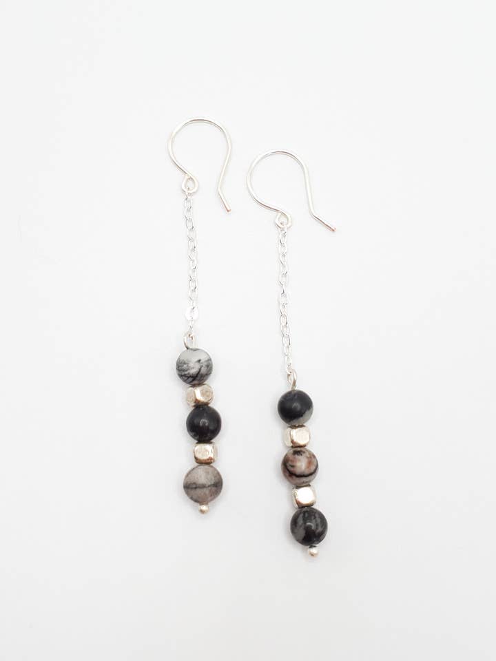 Pendientes en forma de gota en forma de cadena negra y plateada, color ahumado para venta al por mayor de Jezabel Adornment