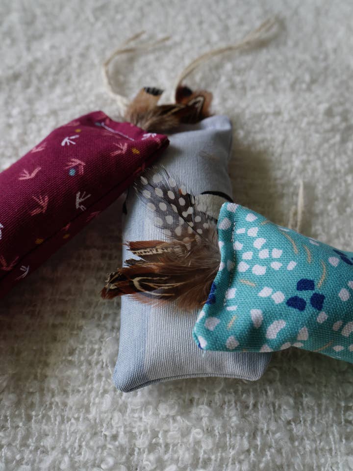 Boudin toy catnip or valerian for wholesale by Creashiki