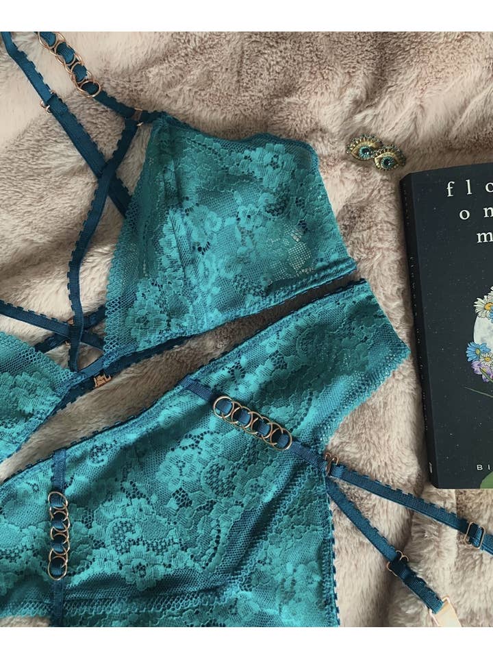 Sophie Rutherford Intimates - Vendita all'ingrosso Intimo - Donna - Perizoma Jude in pizzo a vita alta con ganci per reggicalze staccabili3