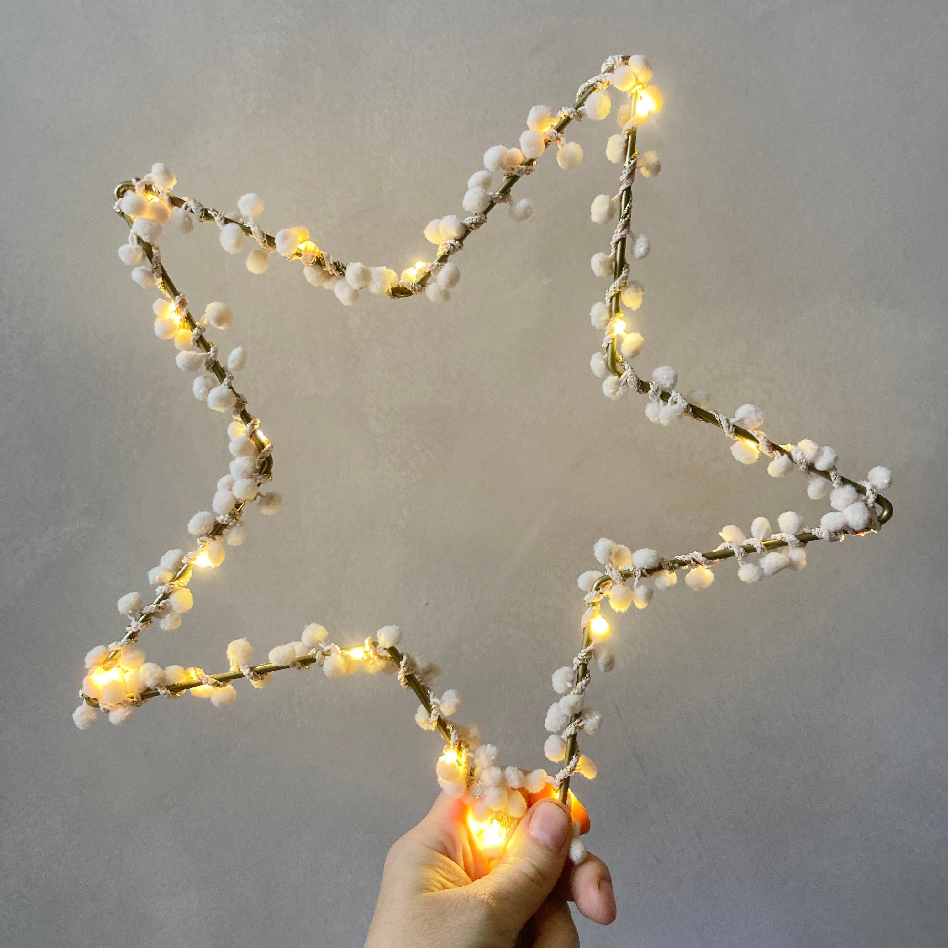 Melanie Porter – wholesale Nattlampa - Barn och baby – Pom Pom-stjärnljus1