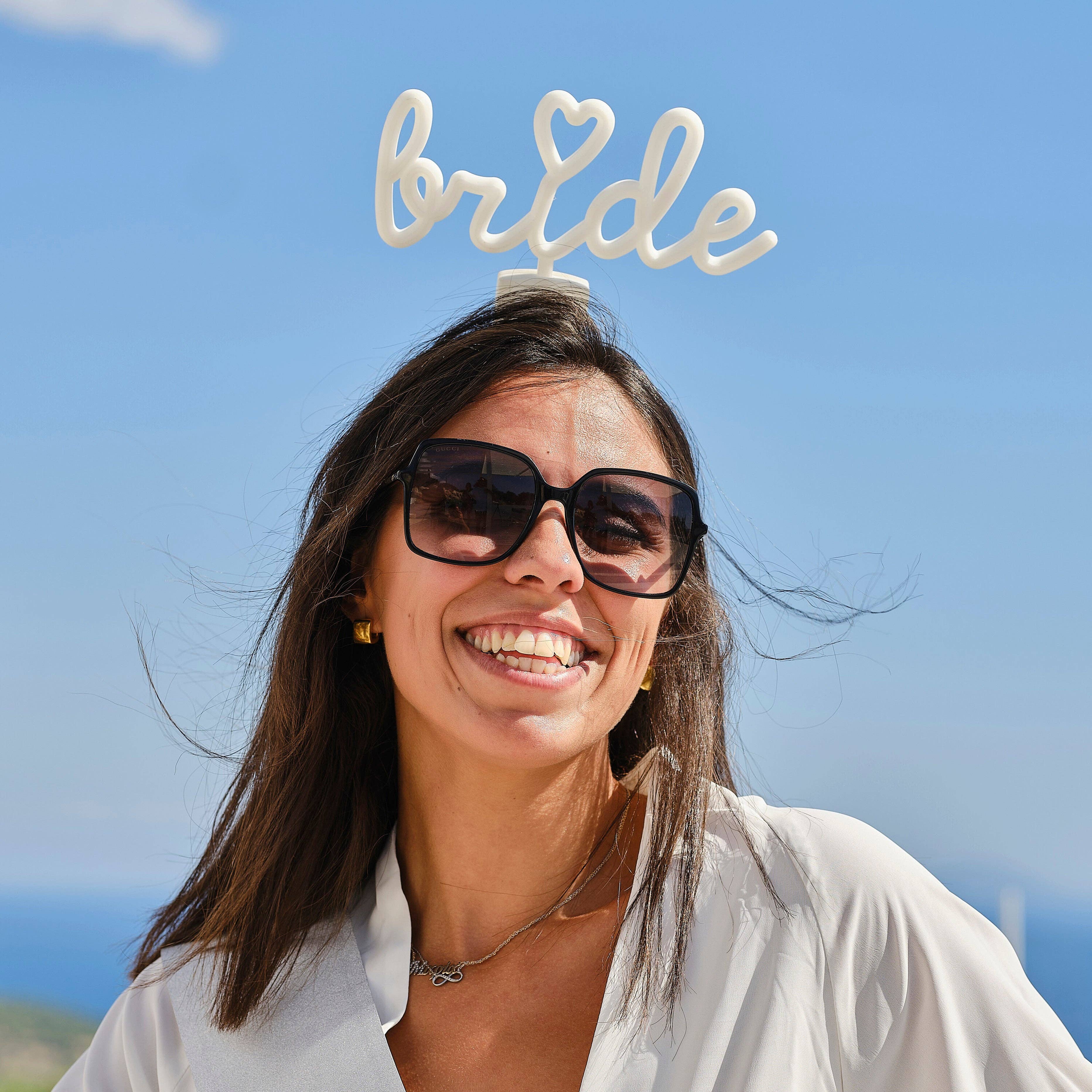 Qube Luxe by Debbie Marks - Wholesale Feestmuts/hoed/kroon - Light Up Bride haarband voor vrijgezellenfeesten3