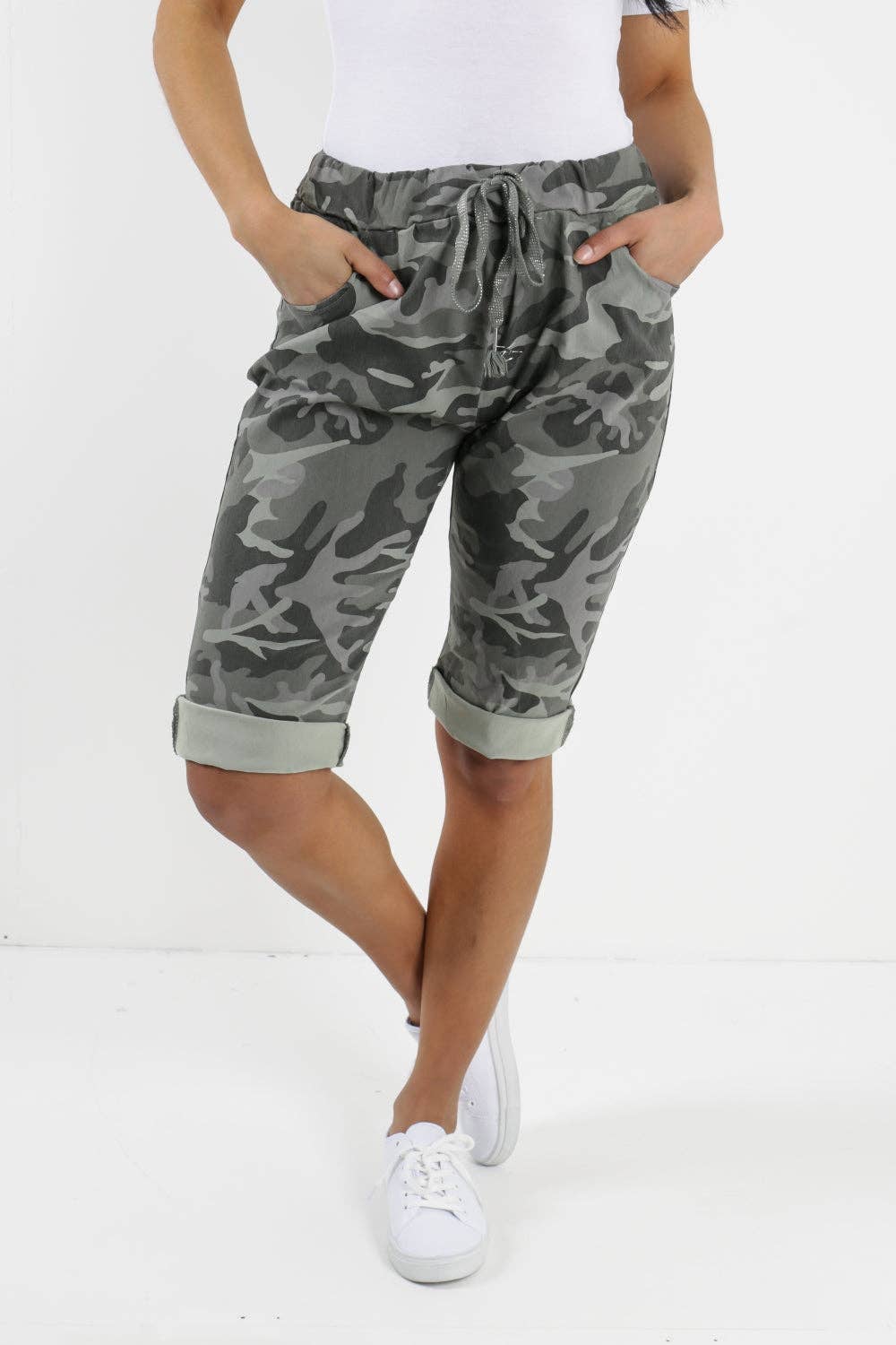 Miss Bold – wholesale Shorts – Women’s – Italian Camouflage Magic Chino Shorts120