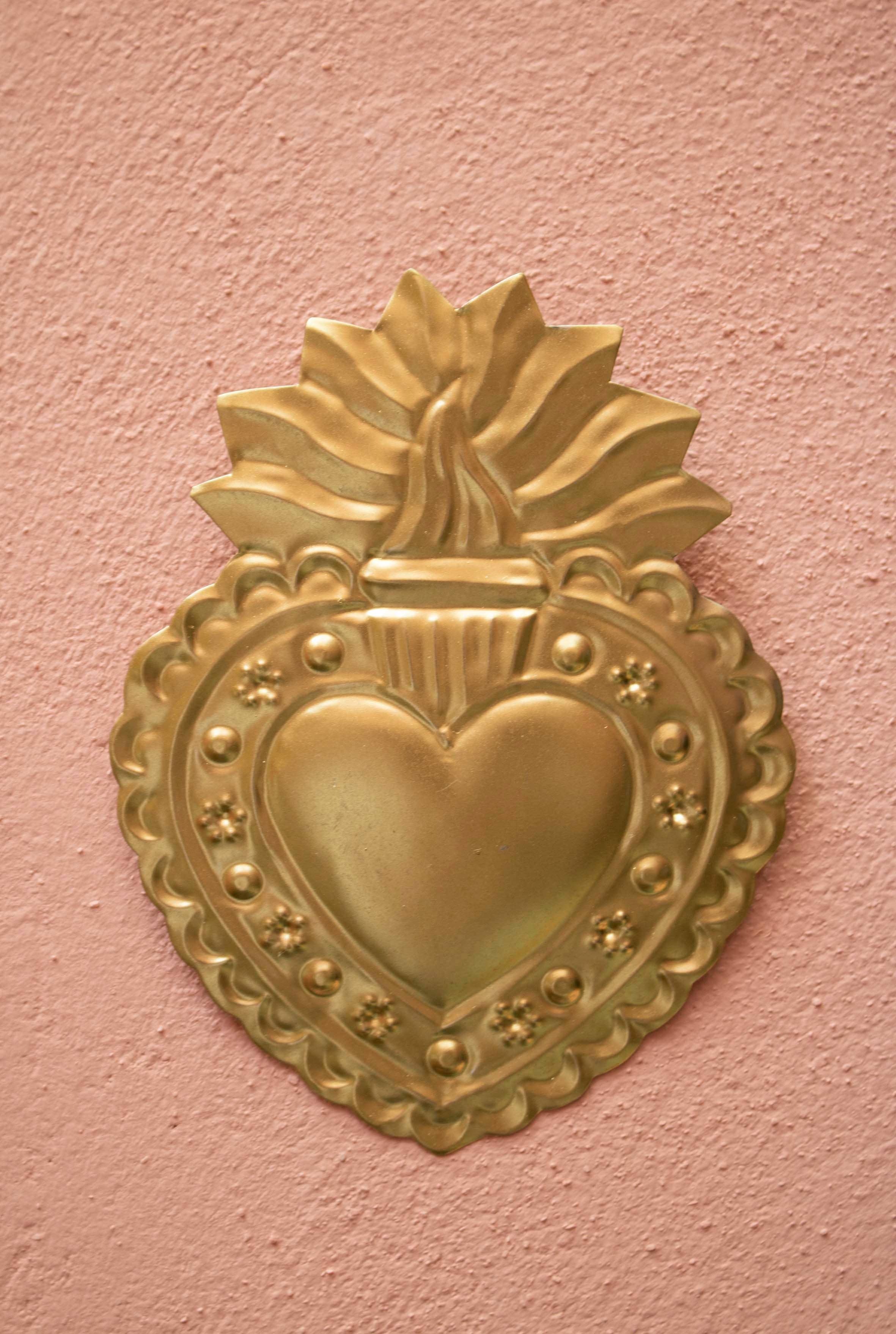 P.I.Project America – wholesale Dekorativ tofs – Gyllene heliga hjärtan - Mexikanska Milagros - Tennprydnader4