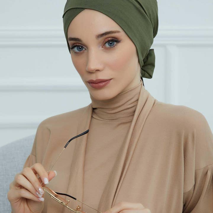 Enfärgad omedelbar turban bomullsscarf huvudomslag, turbanmössa med bälte för kvinnor, chic design omedelbar turban hijab, enfärgad kemomössa, B-31 för wholesale av Aisha's Design