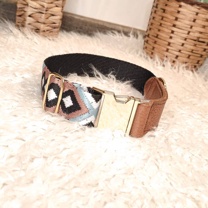 Marrone e blu Collana TUWA in vendita all'ingrosso su Faire