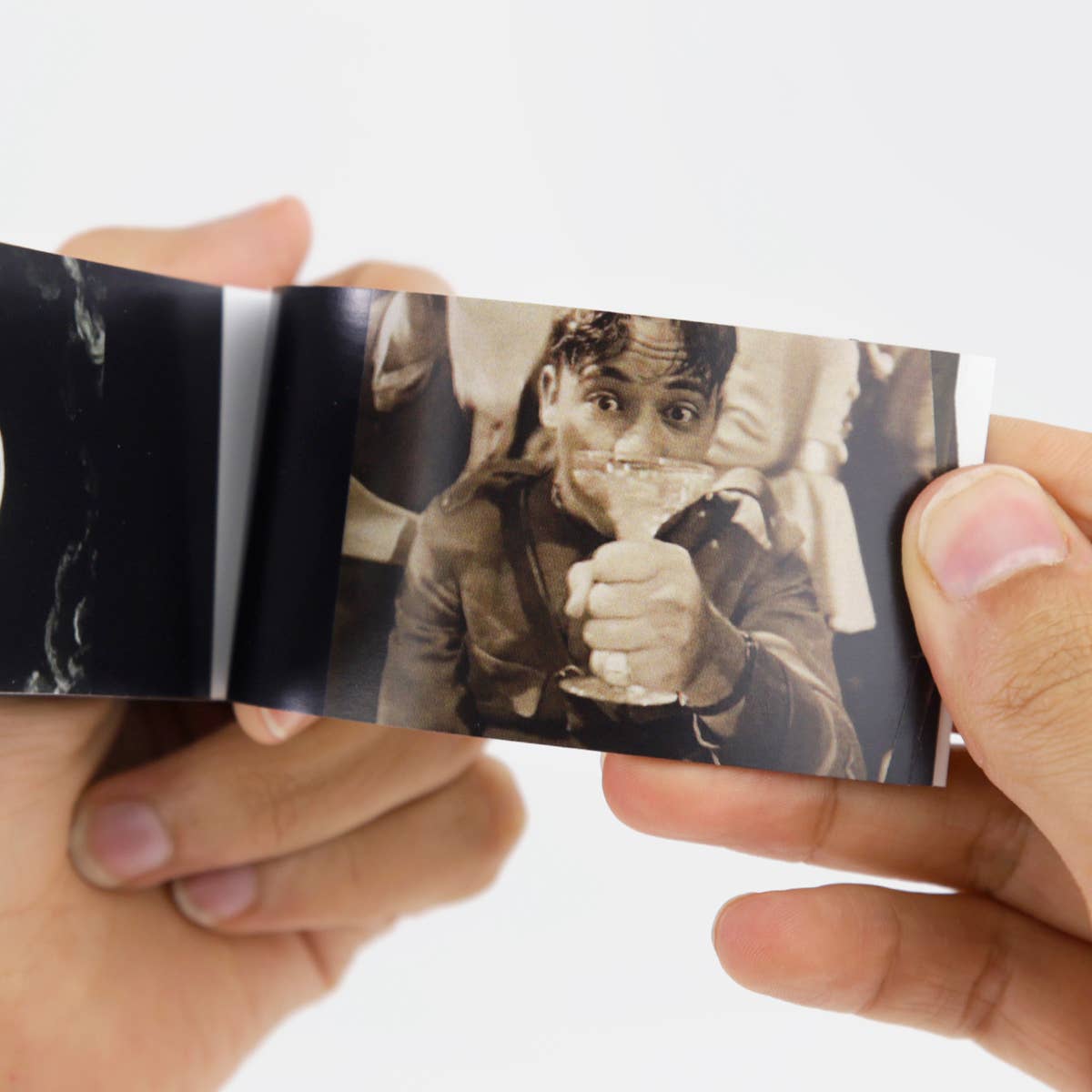 Flipboku - Wholesale Display Book - Movie Classics Flipbook5