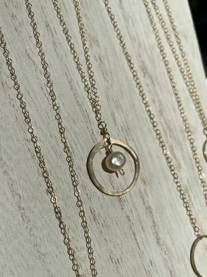 Collier Springs • Perle d'eau douce pour la vente par Woods to Wire