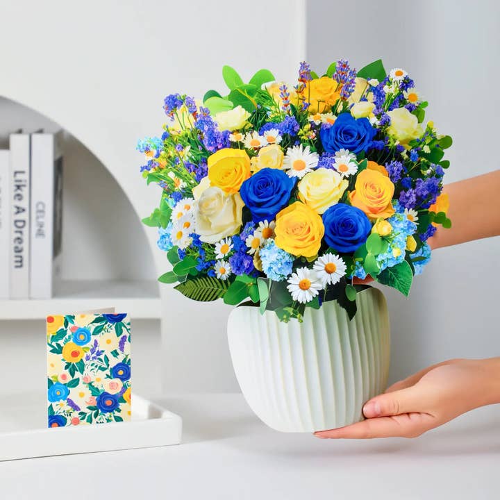 PetalPal - Wholesale Everyday Greeting Card - Cerulean Dream Pop-Up Bouquet