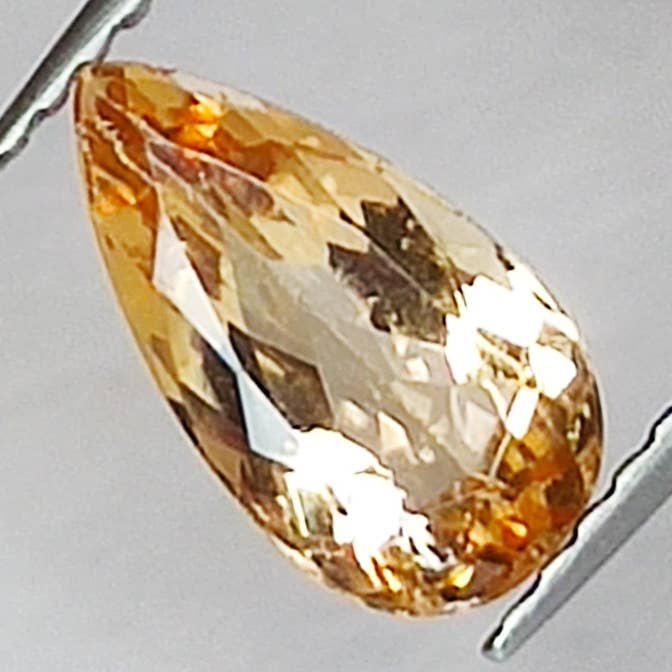 1.29ct Topacio Imperial talla pera 9.4x5.2mm para venta al por mayor de Naturjoya