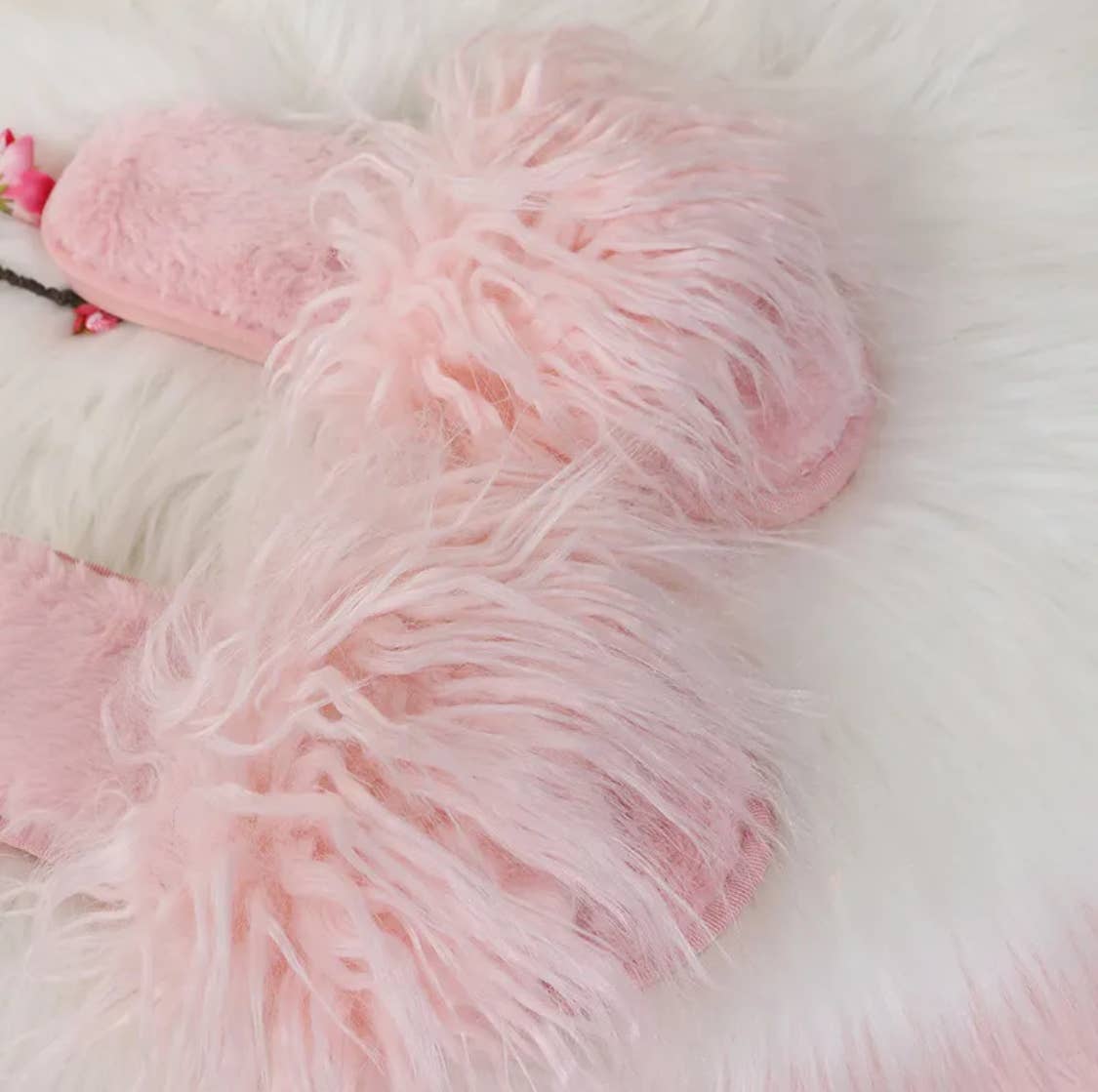 Serenity Collective - Wholesale Slippers - Women's - Plush Warm Flat Slippers4