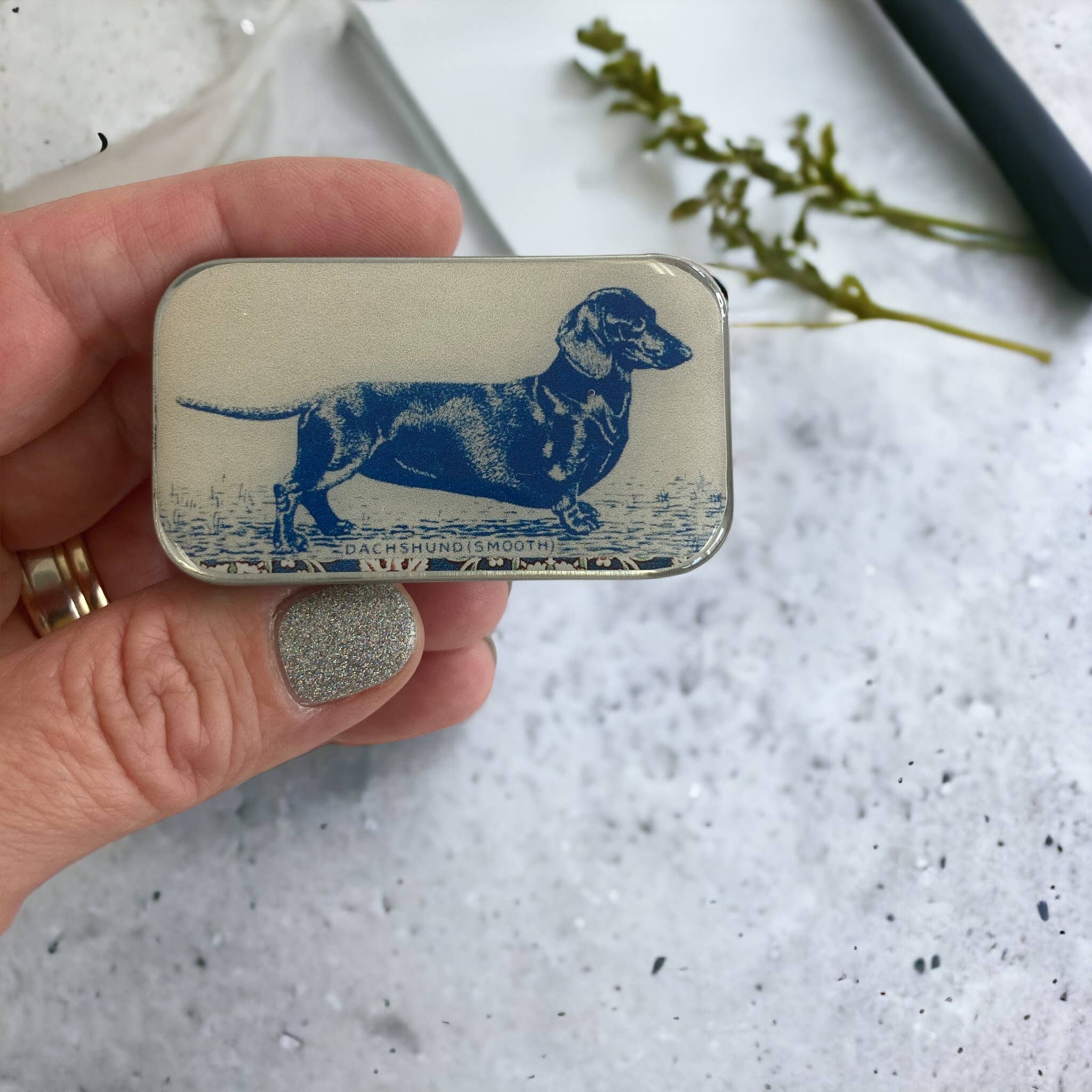 Firefly Notes - Wholesale Knitting/Crochet Supplies - Dachshund notions tin, stitch marker tin0