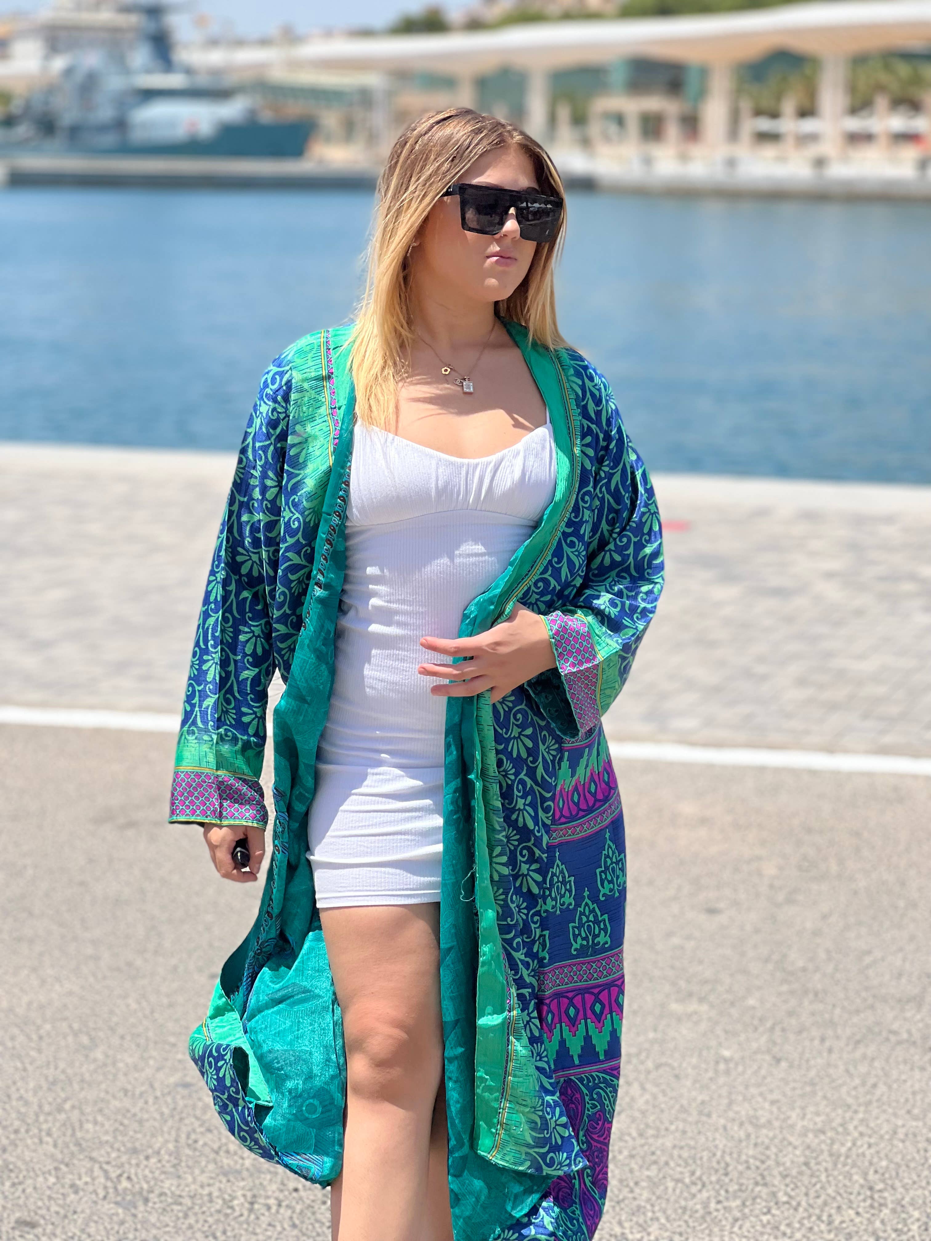 Kinomy – wholesale Kimono – Women's – Reversible long kimonos Pack 10, recycled silk kimono.7