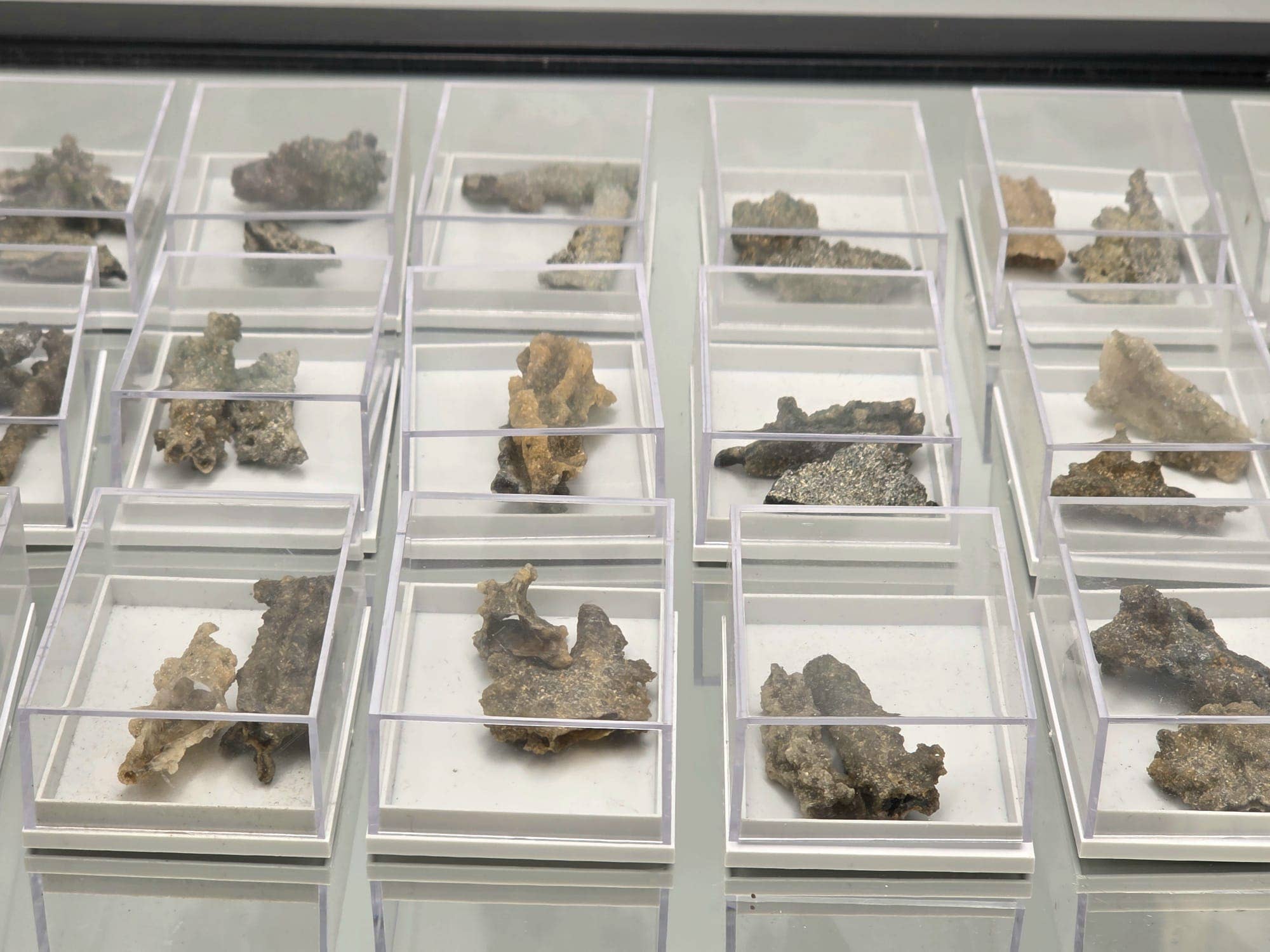 Distinction Crystals - Wholesale Spiritual stone/crystal - Fulgurite Crystal Specimens In Display Case- Lightning Stone (B3)0