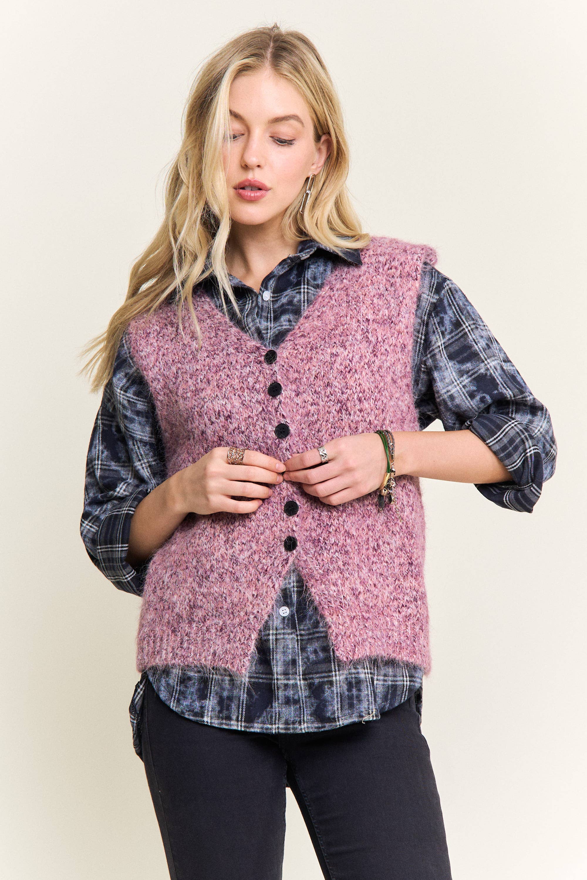 ADORA LA - Wholesale Outerwear Vest - Women's - CESW4158-BUTTON-UP FUZZY KNIT SWEATER VEST14