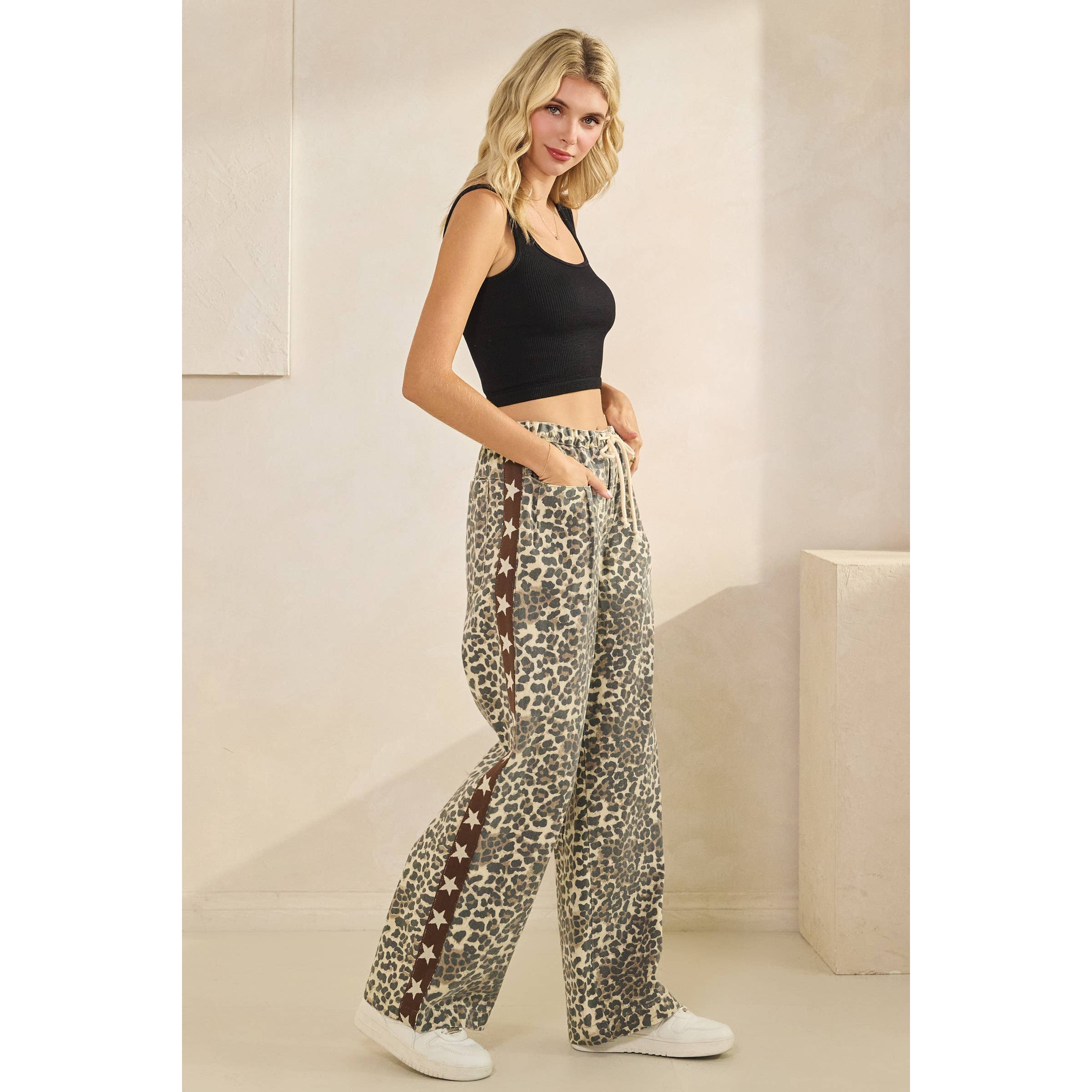 Veveret – wholesale Pants – Women's – Leopard Printed Striped Wide Legged Pants43