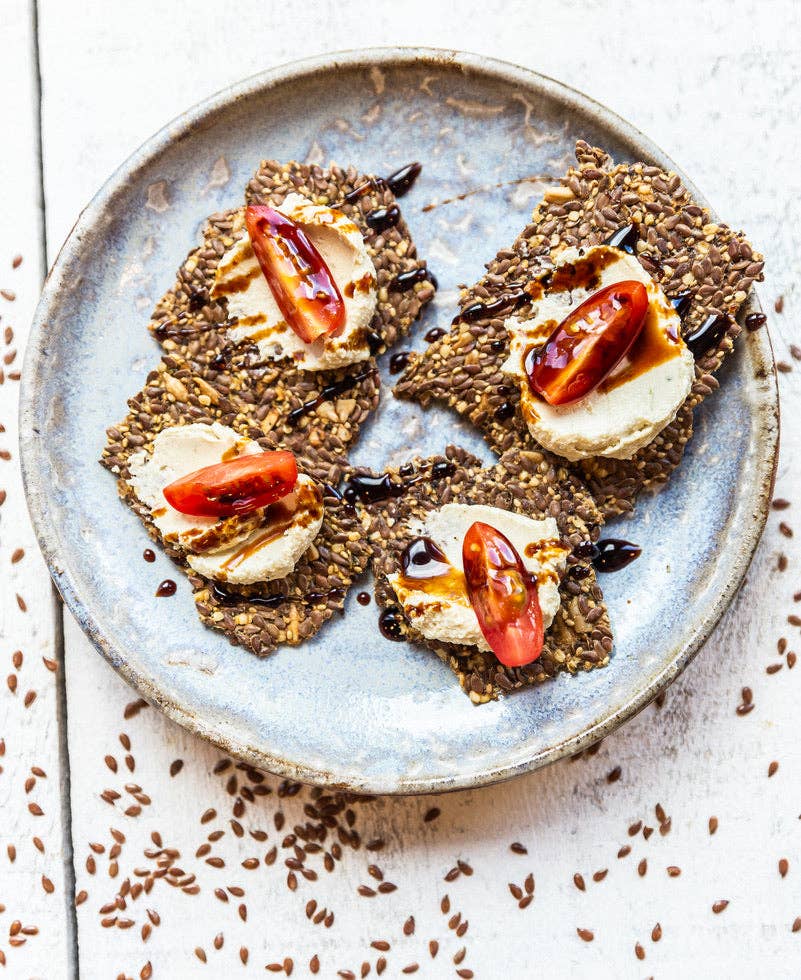 Eve's Crackers - Wholesale Crackers - Cracked Pepper Seed Crackers4