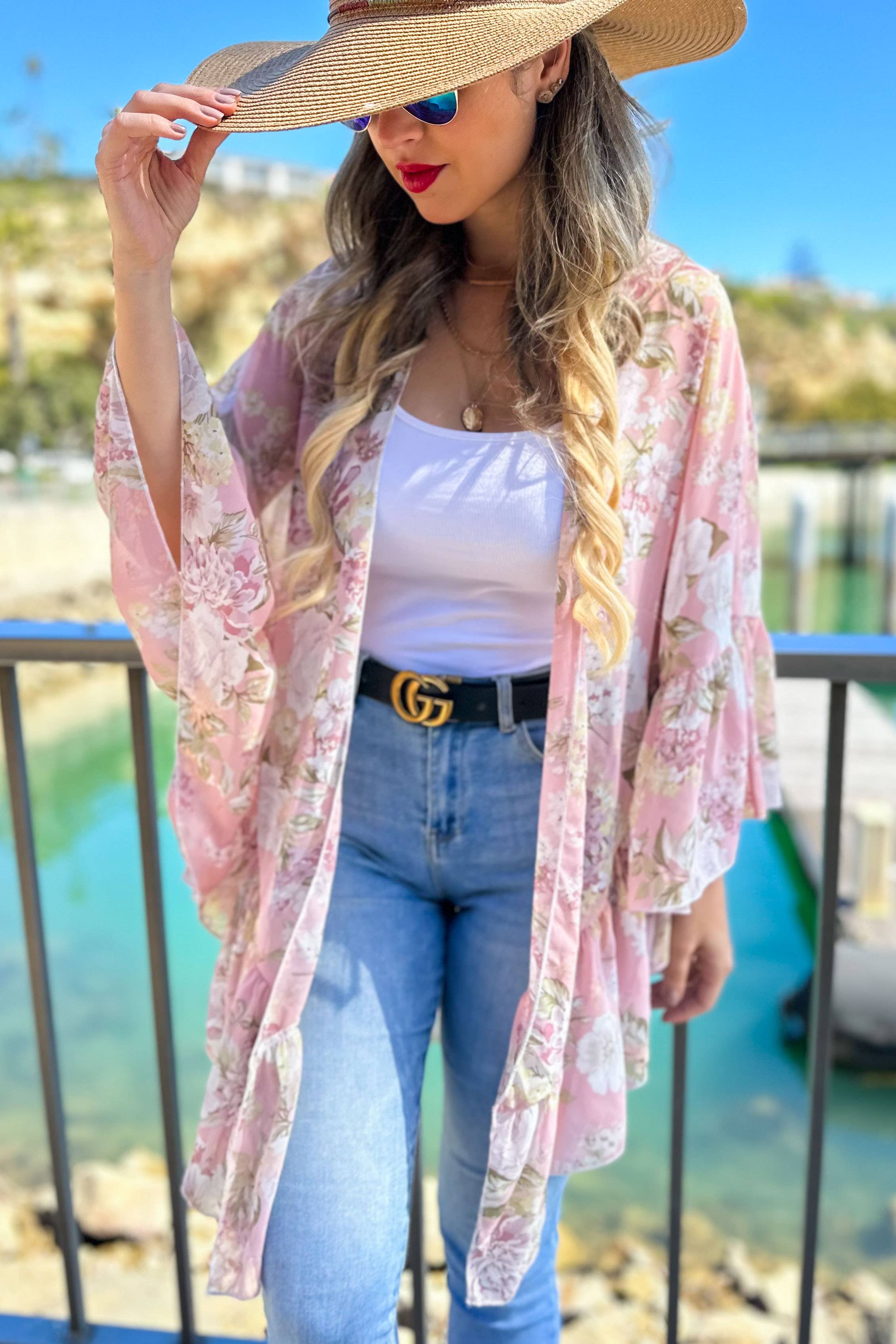 Fard Kimono copricostume in chiffon con stampa floreale e maniche a balze. in vendita all'ingrosso su Faire5