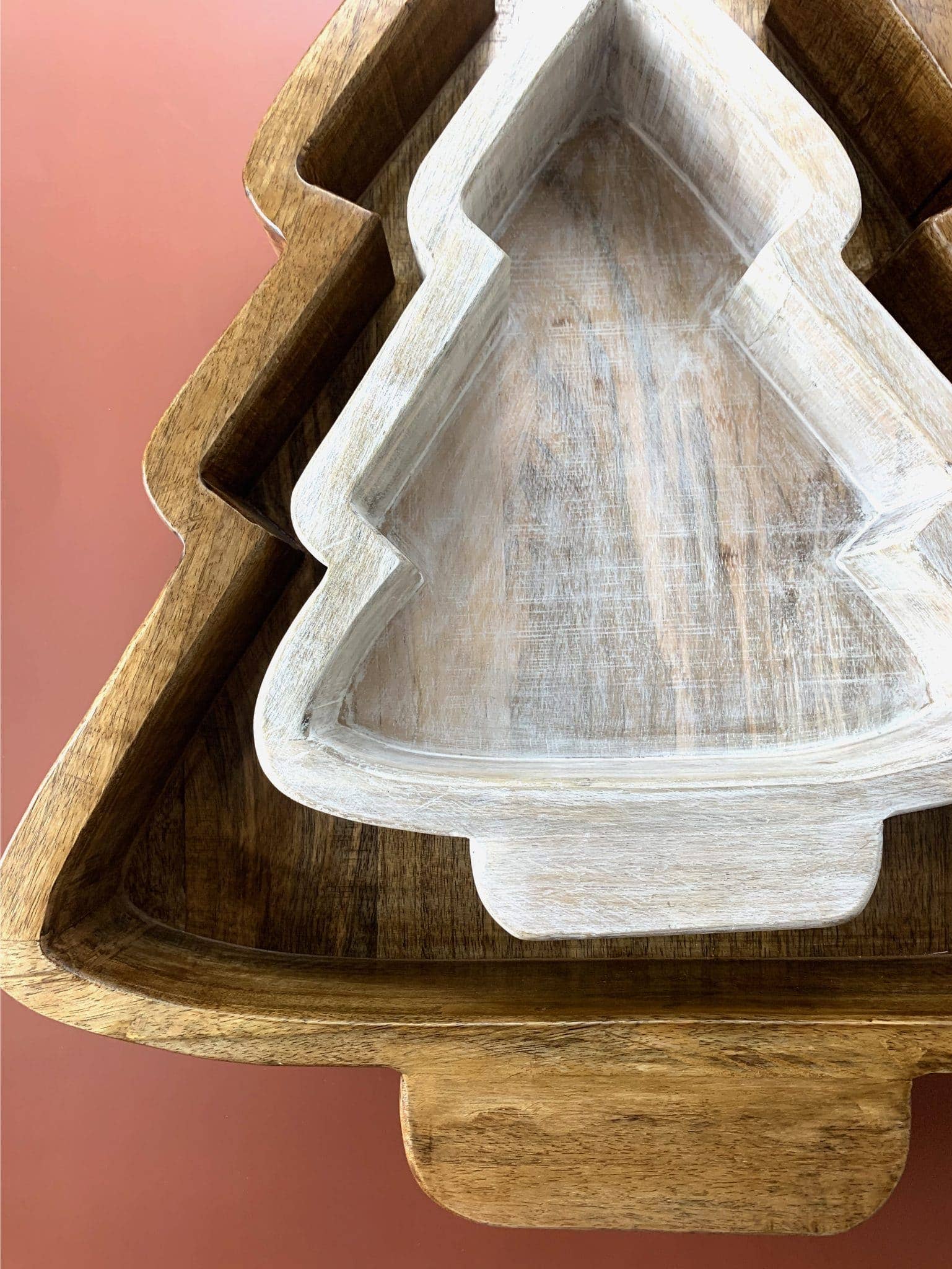 Made Market Co. - Venta al por mayor Bandejas/platos/boles decorativos - Cuenco pequeño para amasar con forma de árbol de Navidad, color blanco lavado4