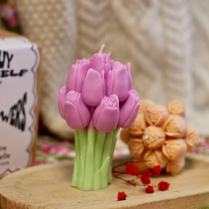 Meet me at the corner - Wholesale Grappige kaars - Boeket tulpen kaars6