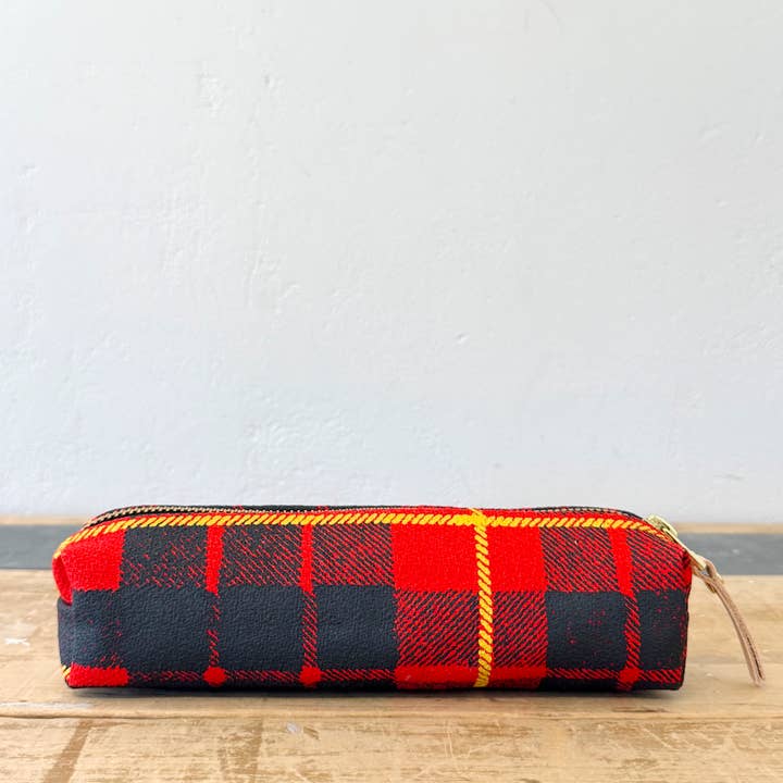 Erin Flett - Wholesale Pencil Case/Pouch - Tartan Plaid Round Pencil2