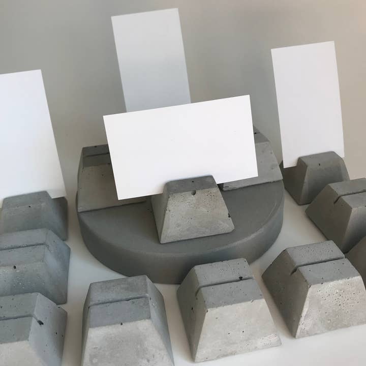 Place Card Holder and other Purchase Wholesale spiegel mit facettenschliff. Free Returns & Net 60 Terms on Faire trending on Faire.