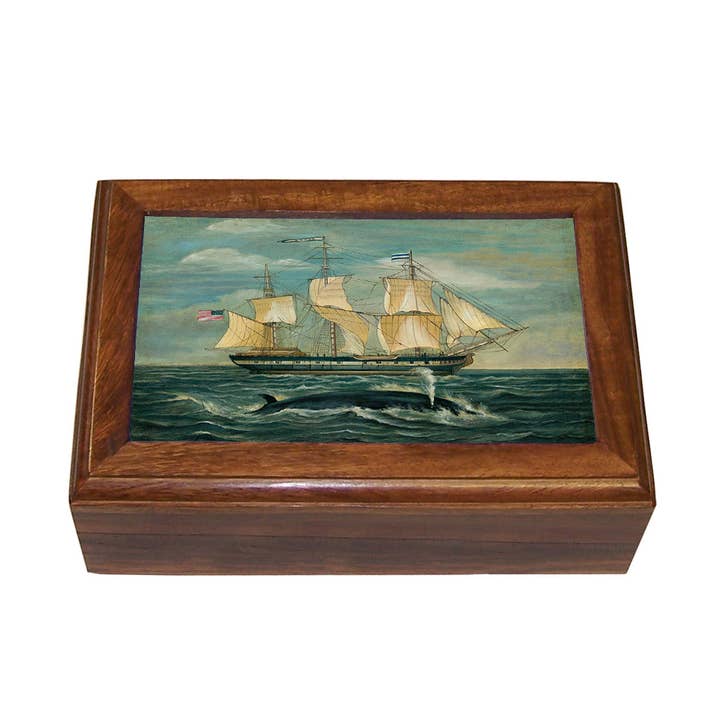 Scatola Portagioie in Legno Vintage con Nave Baleniera Americana e Capodoglio per la vendita all'ingrosso da parte di Madison Bay Co. - Historical Home Decor Reproductions