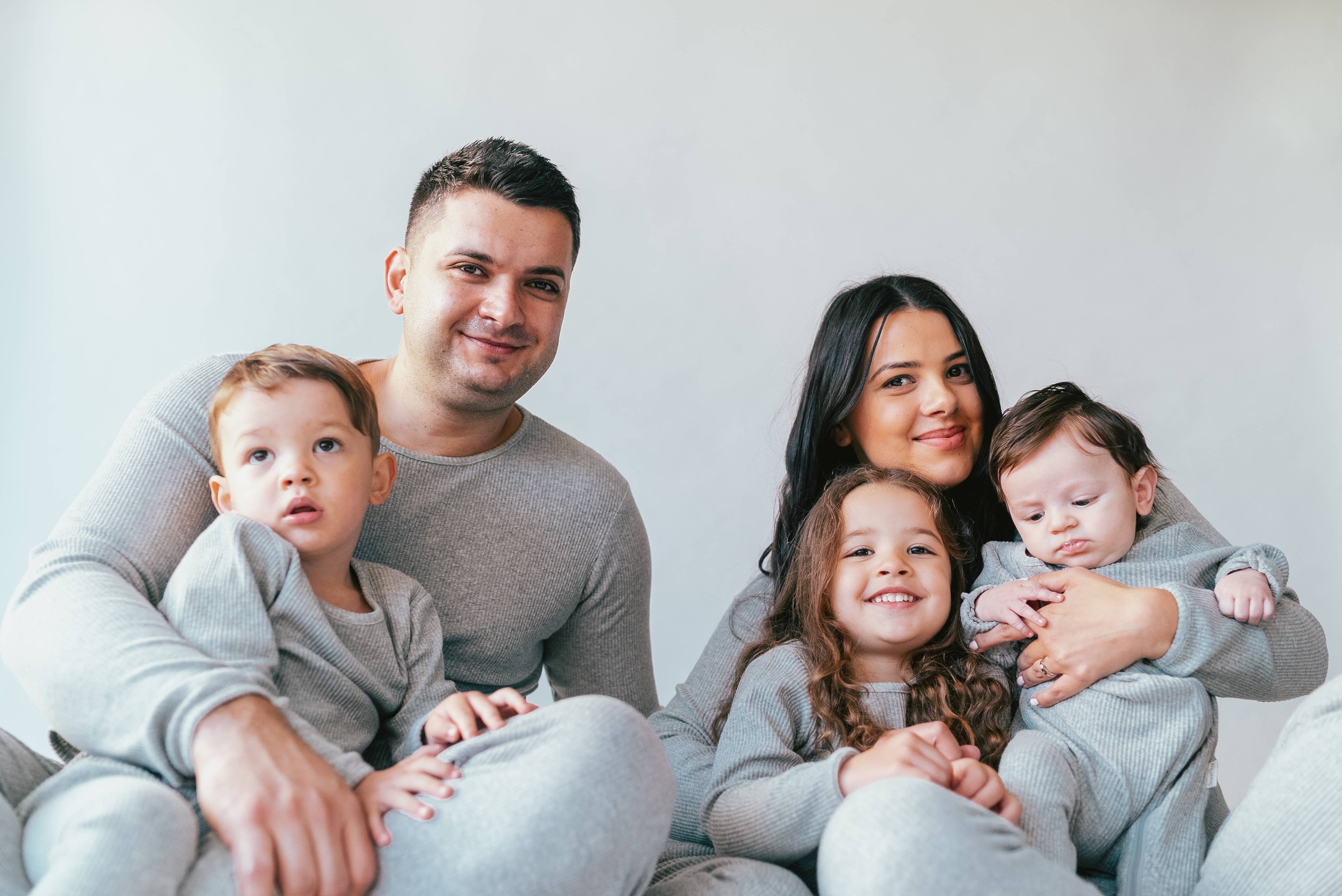 DreamBuy - Wholesale Sleepwear Set - Women's - Dove Grey Adult Unisex Ribbed Loungewear Matching Pajamas3