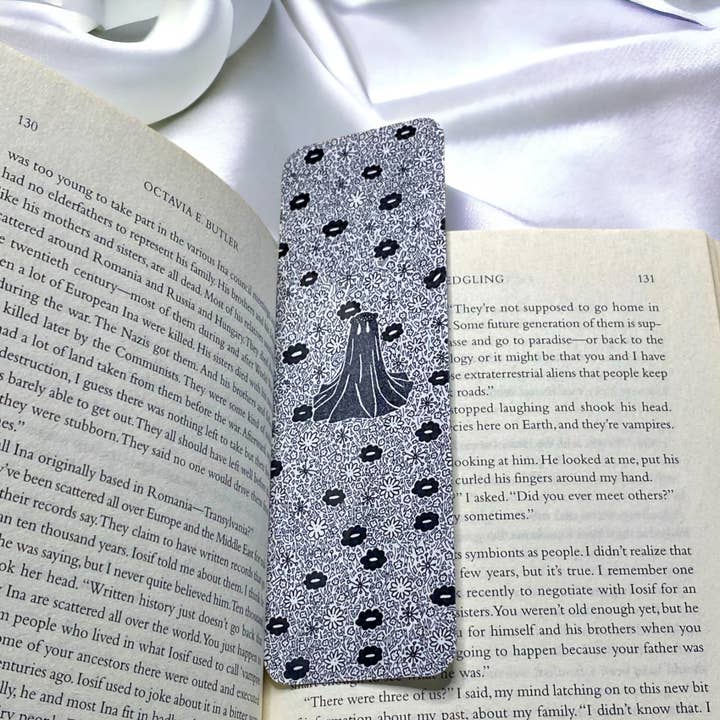 Flower Field Ghost Bookmark: Laminated Cardstock Reader Gift for wholesale by Solo Souls