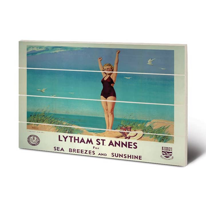 Lytham St Annes (2) Wanddeko aus Holz für den Großhandel von The Art Group