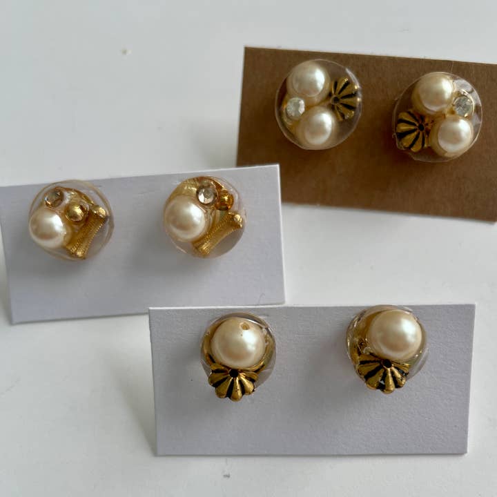 Pacchetto di orecchini Pearl Post per la vendita all'ingrosso da parte di Retro Ruby Jewels