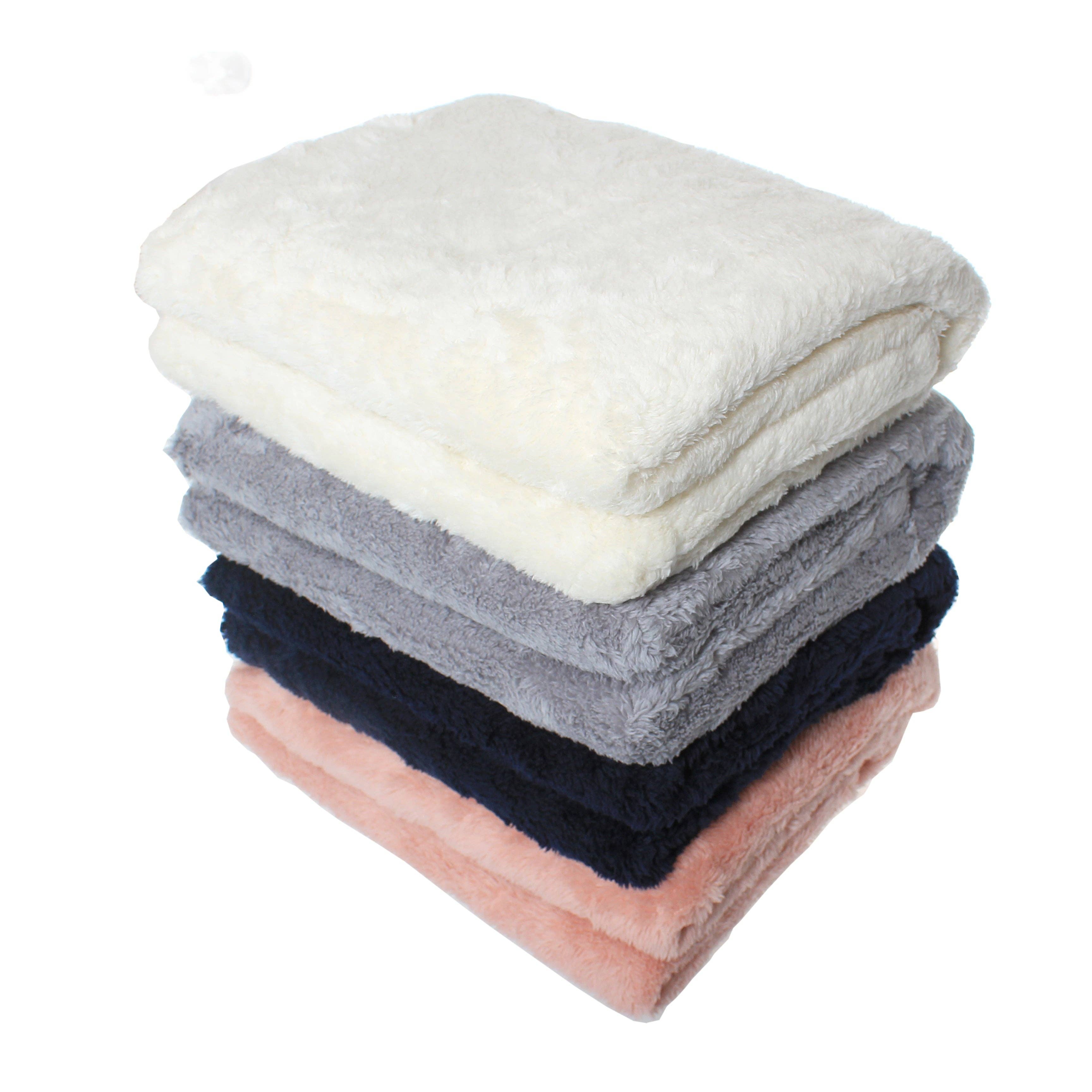 Pet Wiz - Wholesale Pet Blanket - Cat/Dog - Fluffy Fleece Blanket - Soft & Warm Throw for Dogs & Cats16