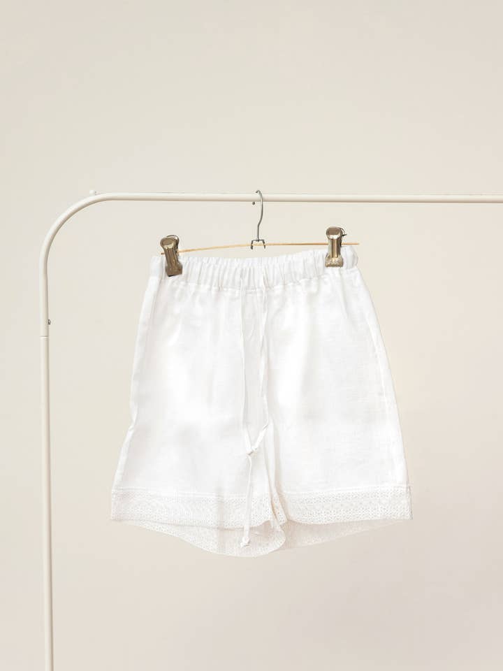 LinenQ – wholesale Sleepwear set – Women's – Linen pajama set with lace4