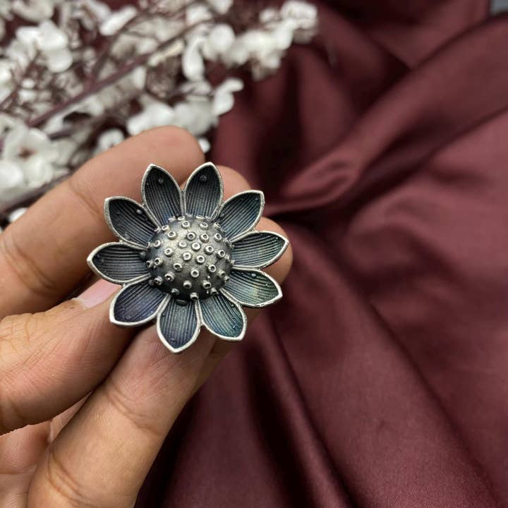 Quirky Fashions - Wholesale Cocktail/Statement Ring - Handcrafted Oxidized Silver Sunflower Statement Ring2