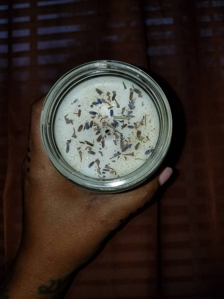 Lavender X Sage Geurkaars „Luxe Blend” voor wholesale door Eighth & Ross | Quality Scent-ual Candles